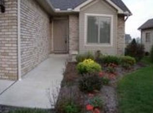 720 Parkview Dr, Dover, OH 44622