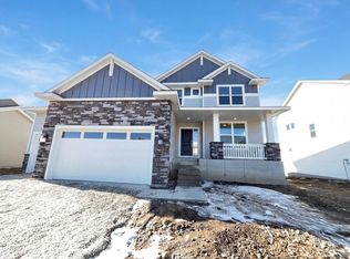 2471 Tyrone Dr, Shakopee, MN 55379