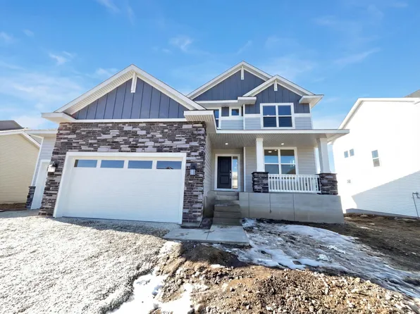 2471 Tyrone Dr, Shakopee, MN 55379