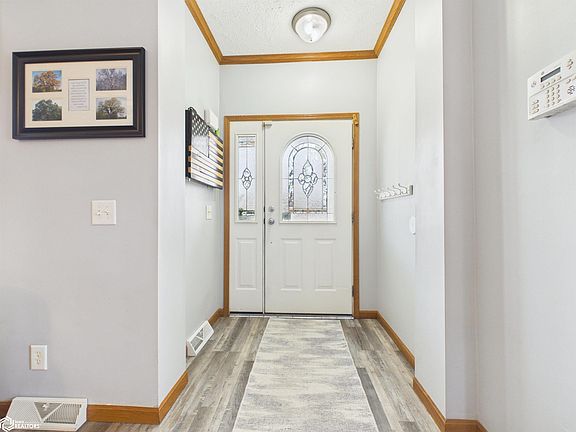 3rd image of 2461 Carbide Ln