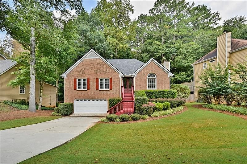 1st image of 4862 Helga Way NE