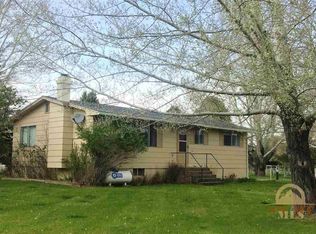 100 Grizzly St, Ennis, MT 59729