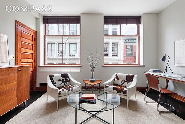 Sold by Compass | media 25