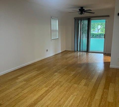 3rd image of 8004 Miramar Ave