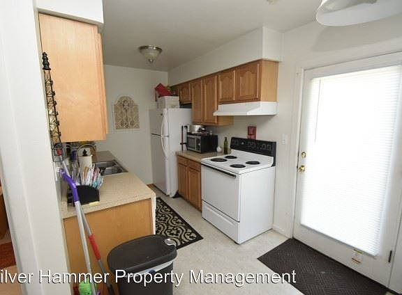 4th image of 2227 Yorktowne Dr