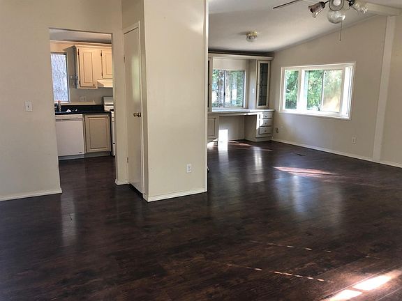 4th image of 23750 Carson Dr Unit 6