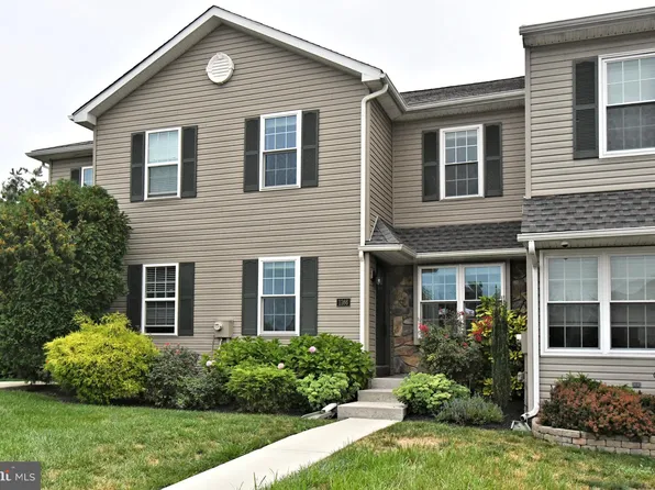 1166 Pin Oak Dr, Perkiomenville, PA 18074