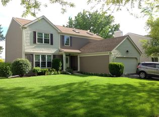 867 Royal Glen Ln, Carol Stream, IL