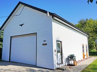 1898 Terry Rd, Hartford, WI 53027