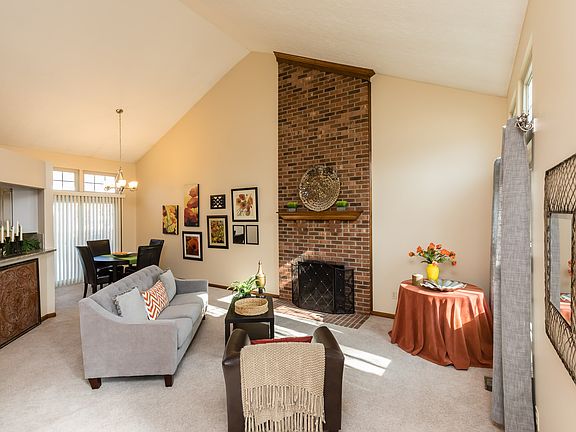 4th image of 4112 Loughmoor Dr