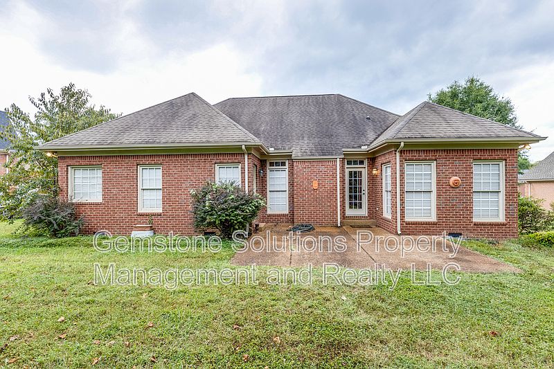 1st image of 2822 Tweed Pl