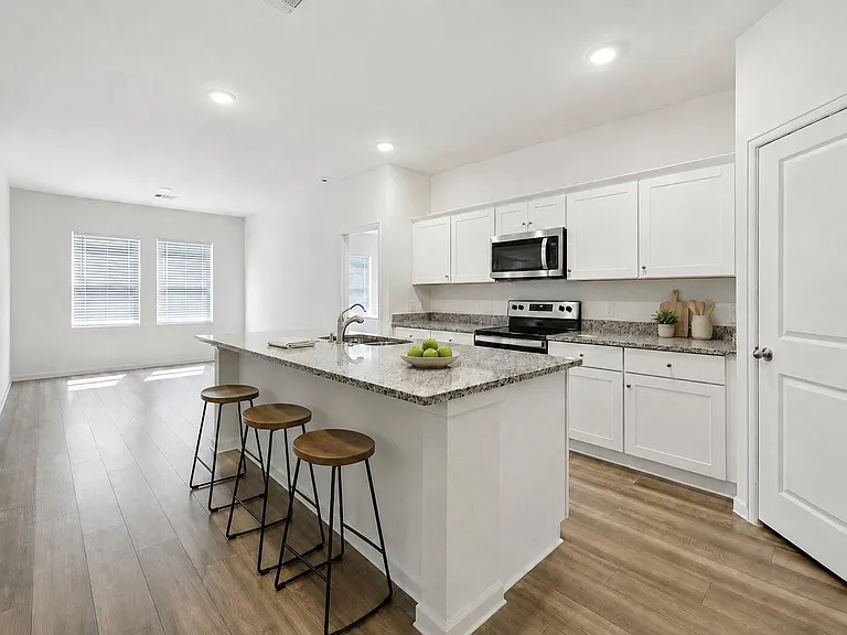 5830 Capri Forest Dr — Photo 4