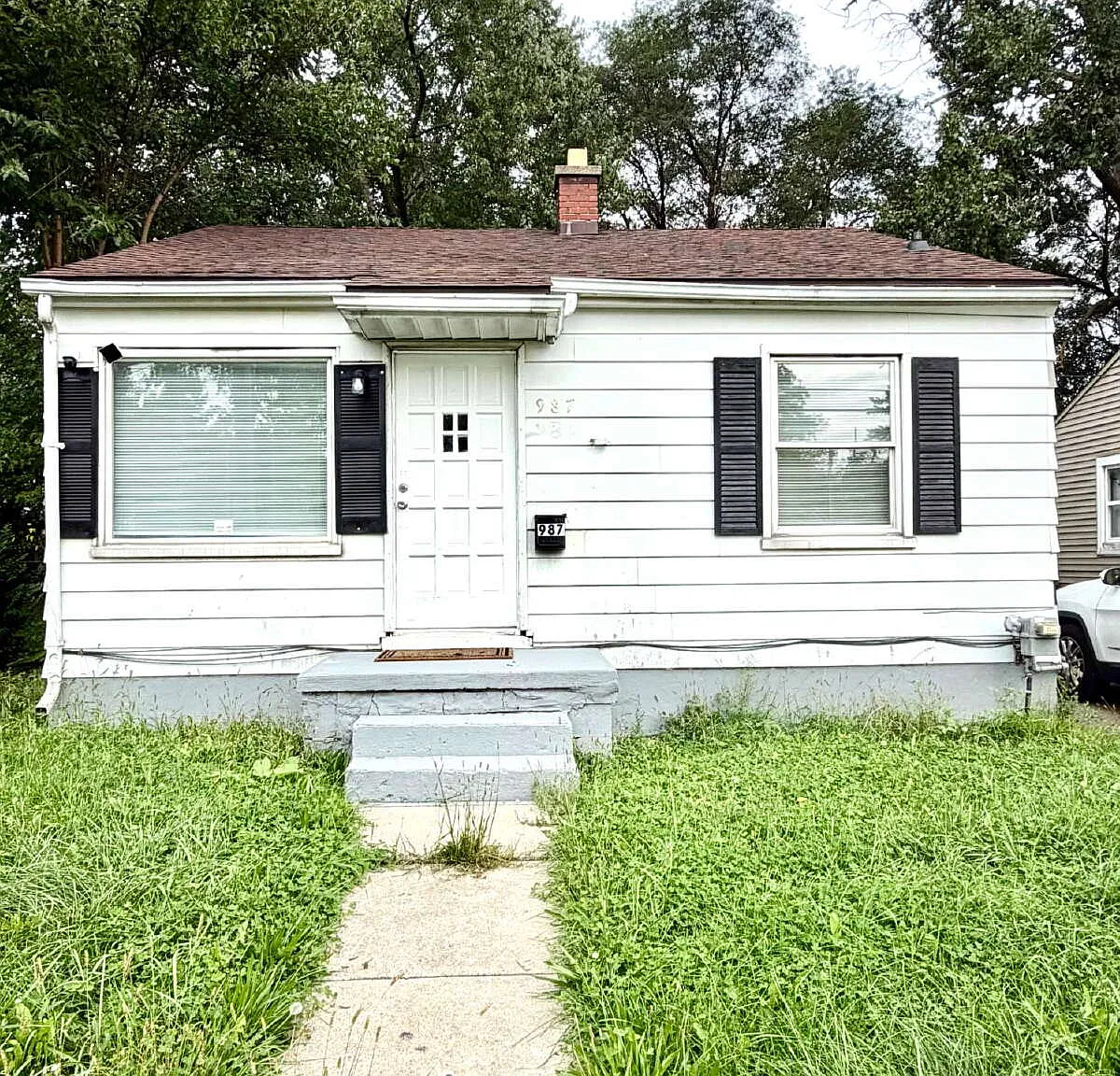 2 bed, 1.0 bath, 1094 sqft, $1,100 — Photo 1