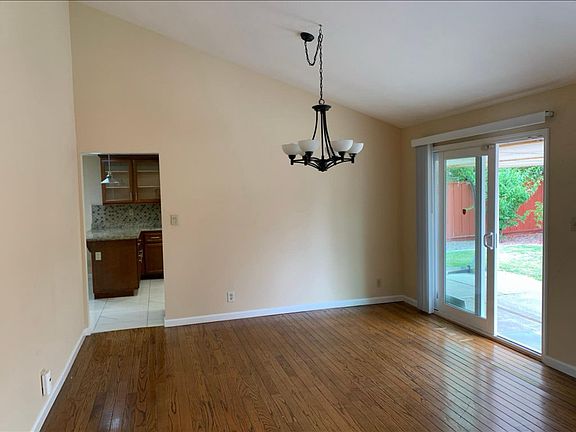 2nd image of 41642 Marigold Dr