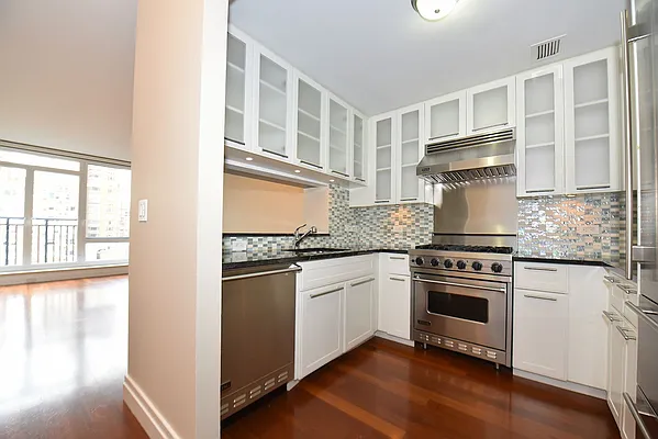 Rented by Keller Williams NYC | media 2