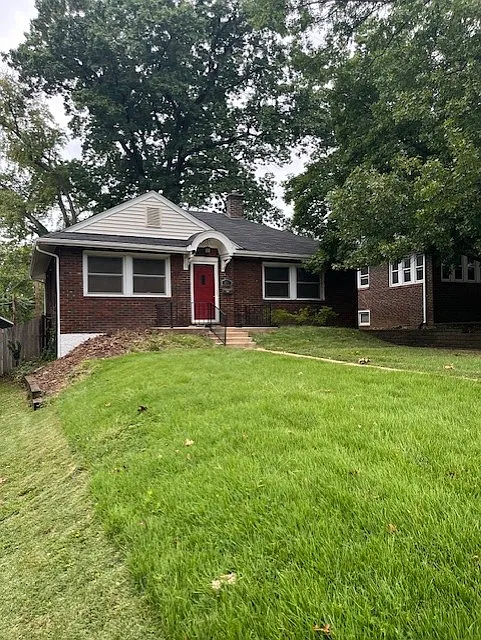 811 N Rock Hill Rd