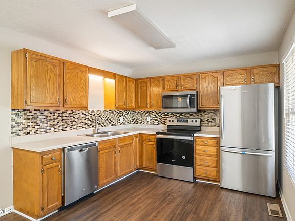 5th image of 6525 Ellesmere Dr