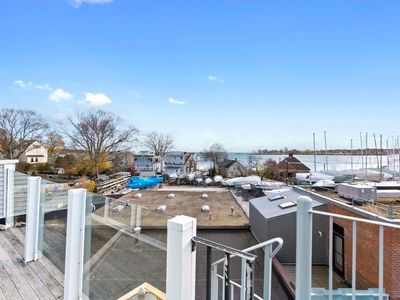 7 Lothrop St, Beverly, MA, 01915