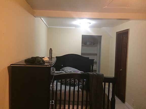 3rd image of 1004 E Chilkoot Ave