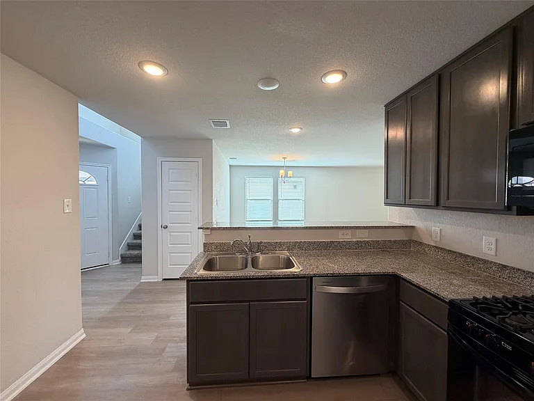 11720 Whirlaway Dr — Photo 8