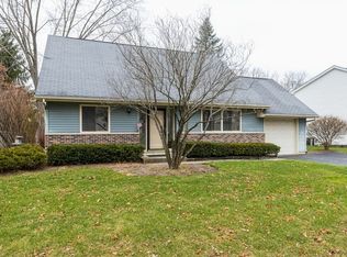 504 Essex Rd, Fox River Grove, IL 60021