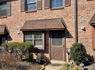 338 Glen Way #338, Elkins Park, PA 19027