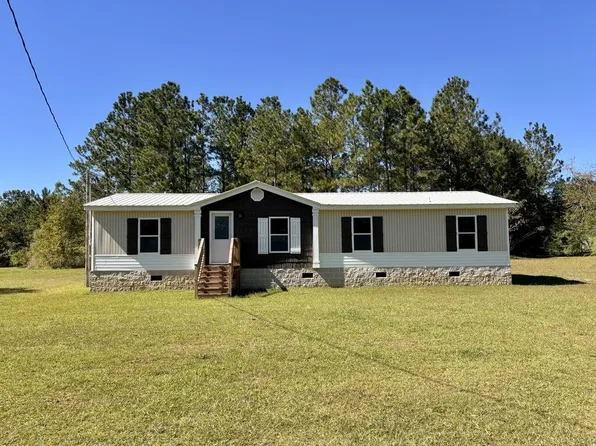 381 Yogi Bear Rd, Norman Park, GA 31771