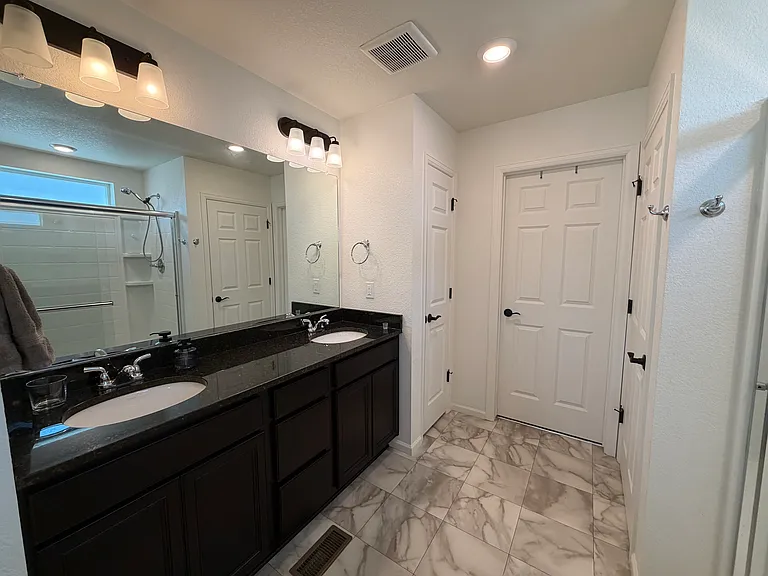 10173 Worchester St — Photo 16