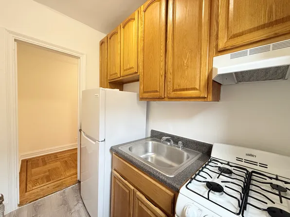 35-54 83rd Street image 6 of 9