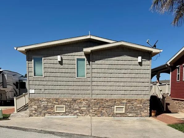 218 Conch Dr, Port Isabel, TX 78578