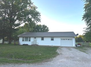 701 Boyd Ave, Iuka, IL 62849