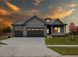 2808 NW Cedarwood Dr, Ankeny, IA 50023