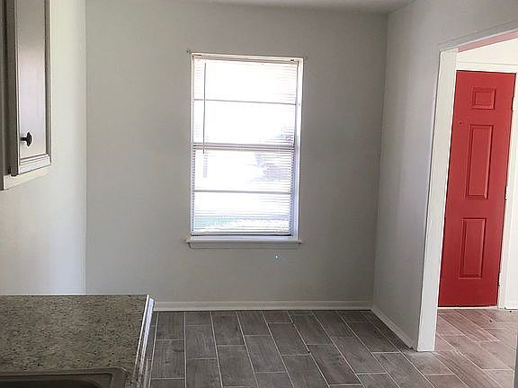 dining area, @end of kitchen