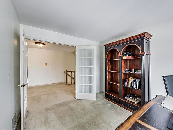 5th image of 105 Bucknel Ct #105