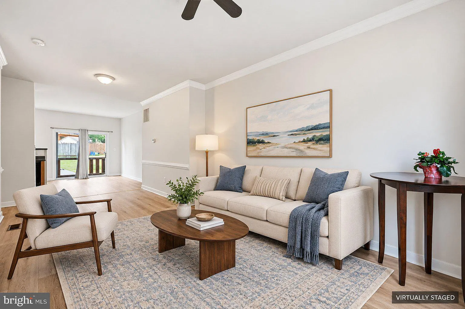 3 bed, 4.0 bath, 2138 sqft, $2,500 — Photo 3