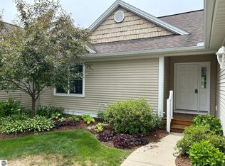 2822 E Crown Dr, Traverse City, MI 49685