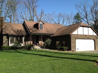 103 County Rd, Holyoke, MA 01040