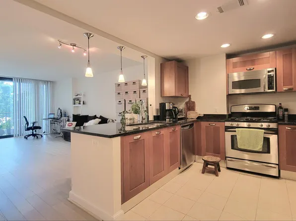 2451 Midtown Ave APT 509, Alexandria, VA 22303