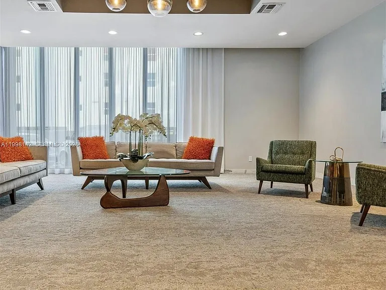 9225 Collins Ave #706 — Photo 30