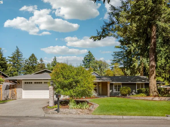 9942 SW 52nd Ave, Portland, OR 97219