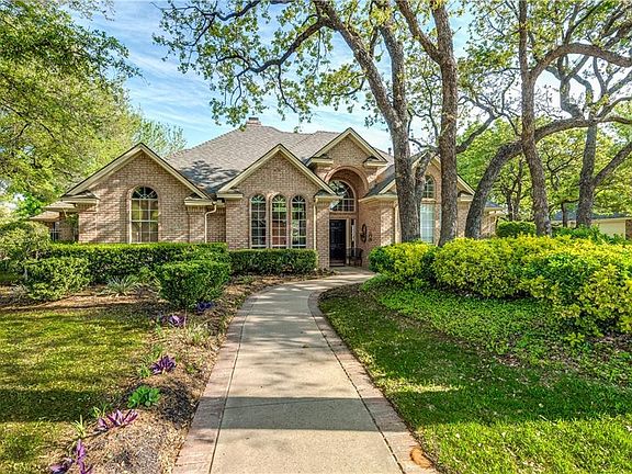 3rd image of 2504 Highland Meadow Dr