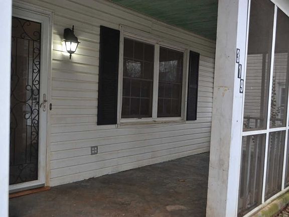5th image of 319 Newberne St