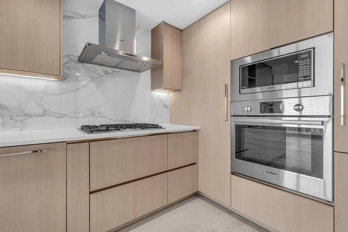 4880 Lougheed Highway Burnaby — Photo 3
