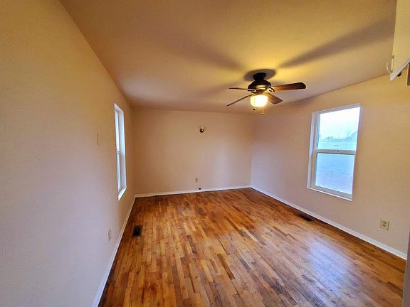 4th image of 216 Electric Ave