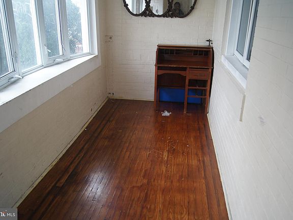 4th image of 2306 E Allegheny Ave