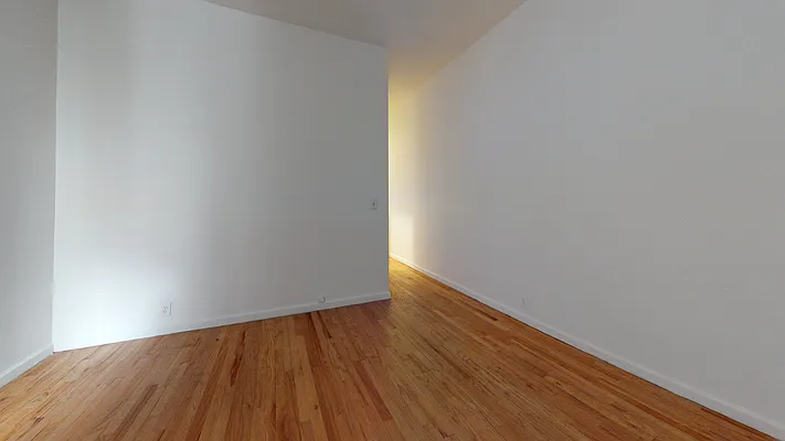 Rented by Bond New York | media 3