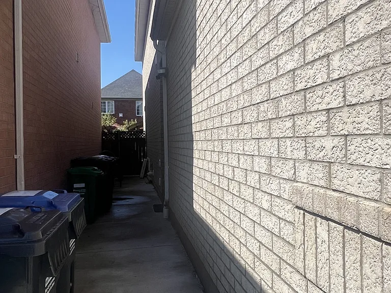 5988 Sidmouth St — Photo 31