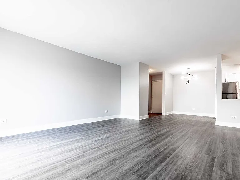Grand Park Apartments — Photo 7