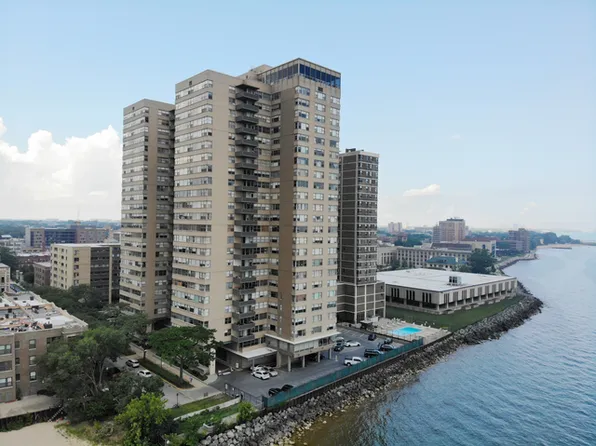 6301 N Sheridan Rd APT 21E, Chicago, IL 60660