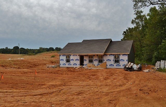 2nd image of 83 Christopher Ave